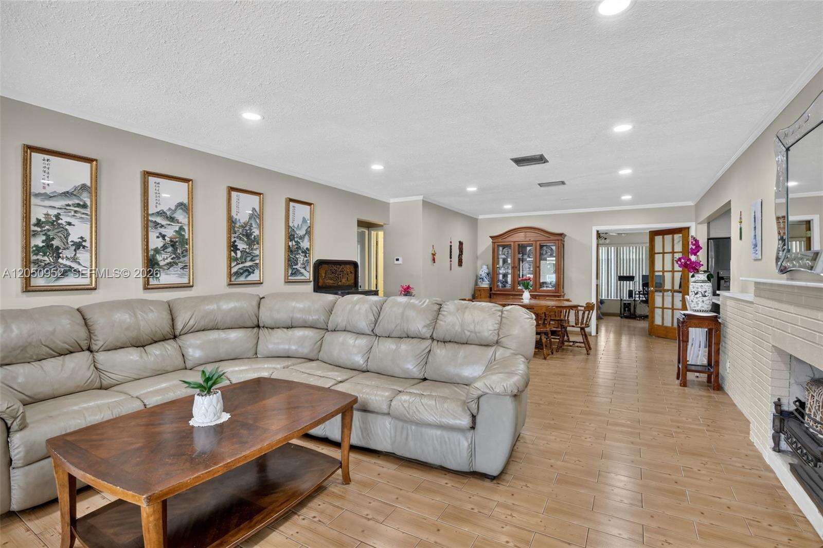 206 32nd Ave, Hollywood, FL 33021 - For Sale photo 4