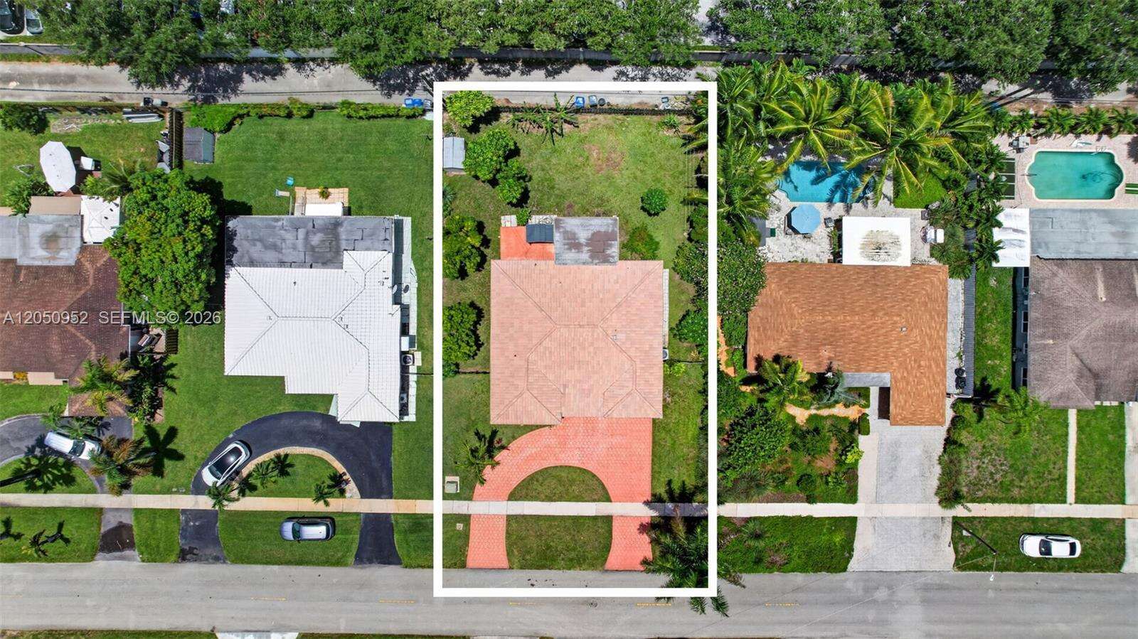 206 32nd Ave, Hollywood, FL 33021 - For Sale photo 39