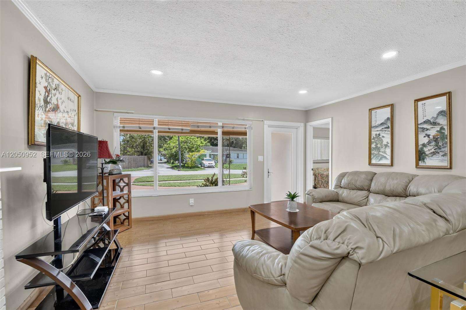 206 32nd Ave, Hollywood, FL 33021 - For Sale photo 5