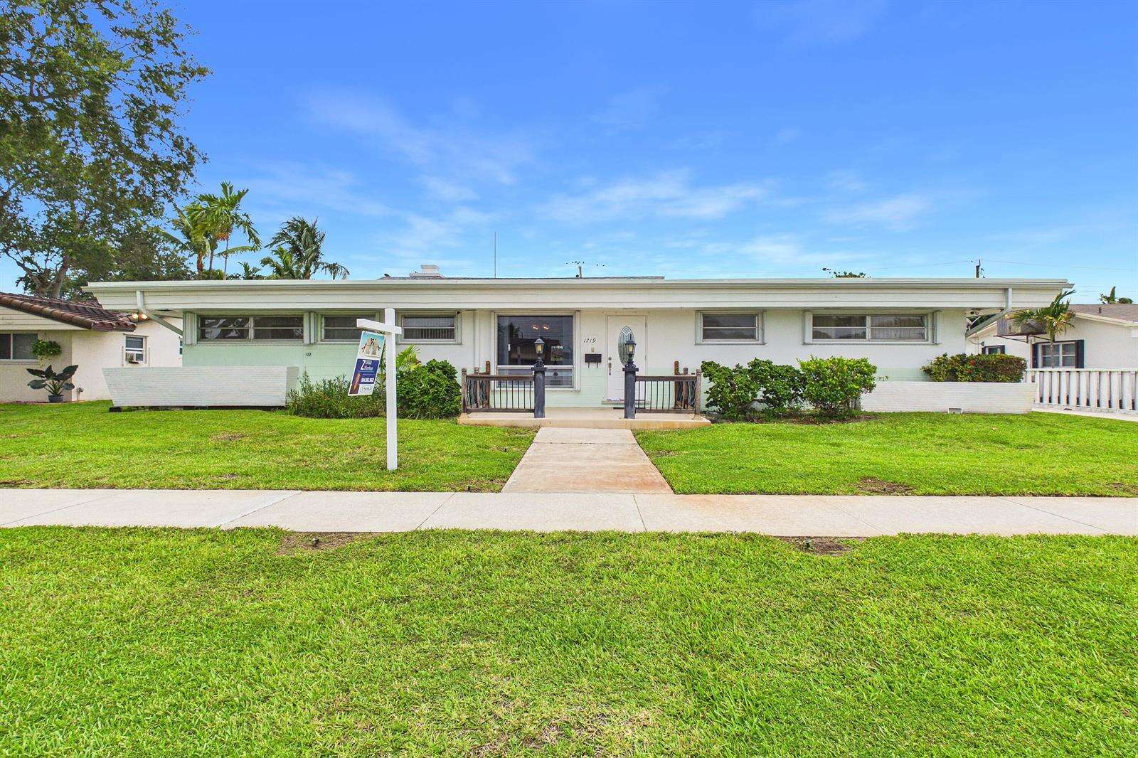1719 44th, Hollywood, FL 33021 - For Sale photo 2