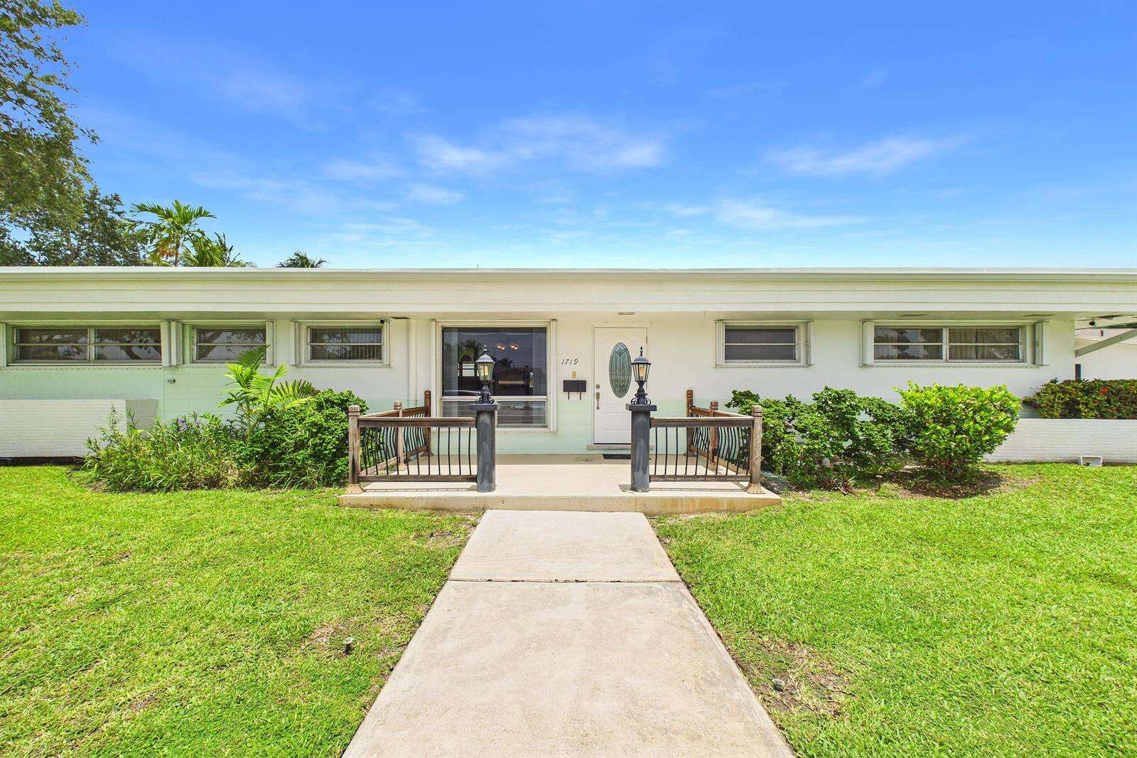 1719 44th, Hollywood, FL 33021 - For Sale photo 3