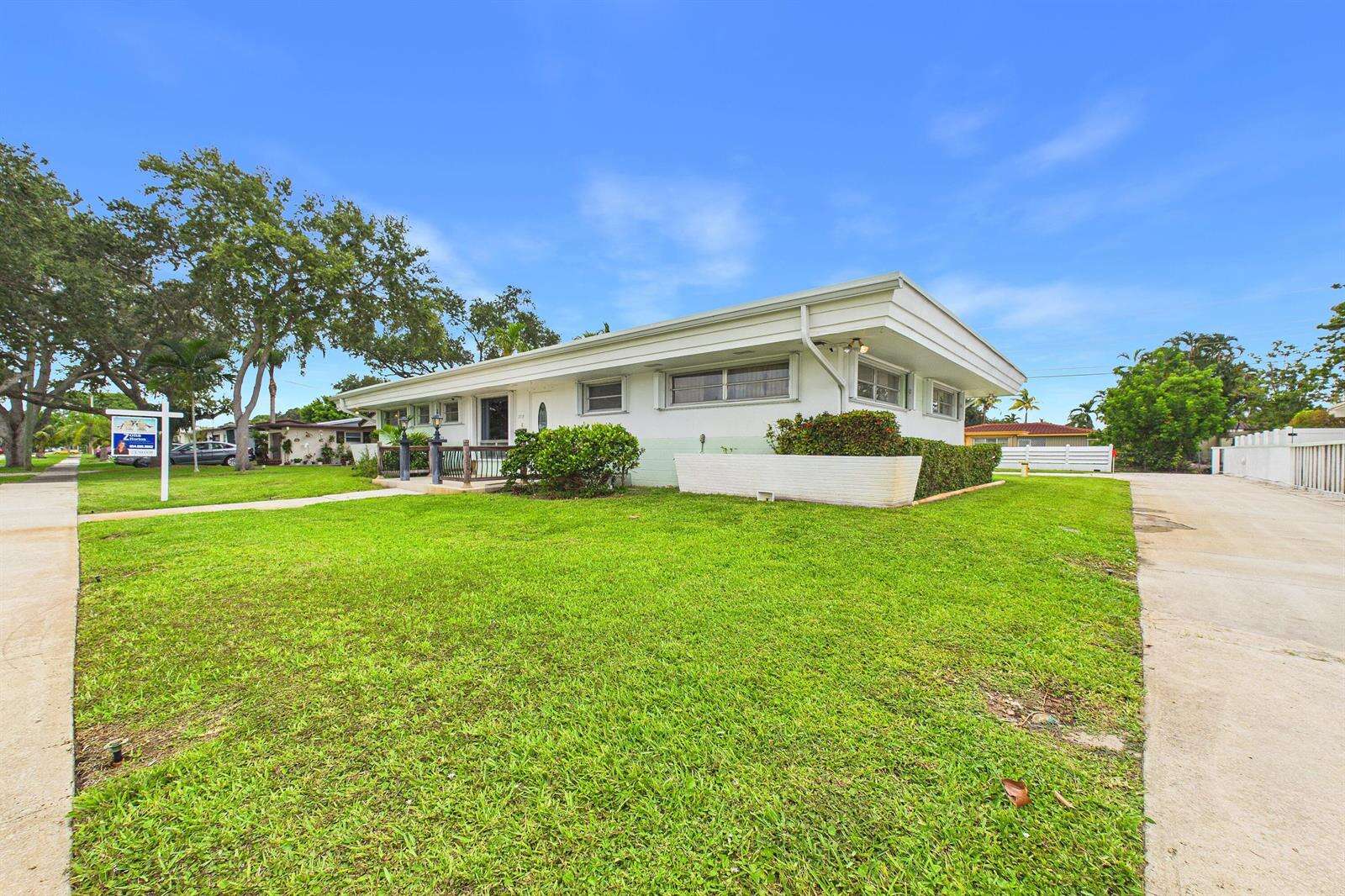 1719 44th, Hollywood, FL 33021 - For Sale photo 29
