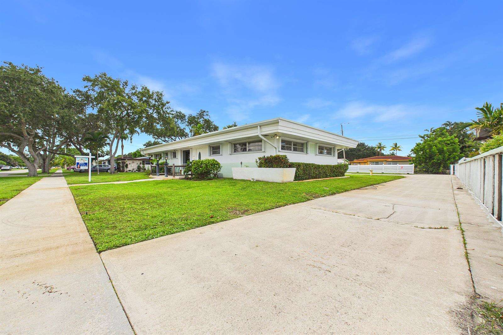 1719 44th, Hollywood, FL 33021 - For Sale photo 30