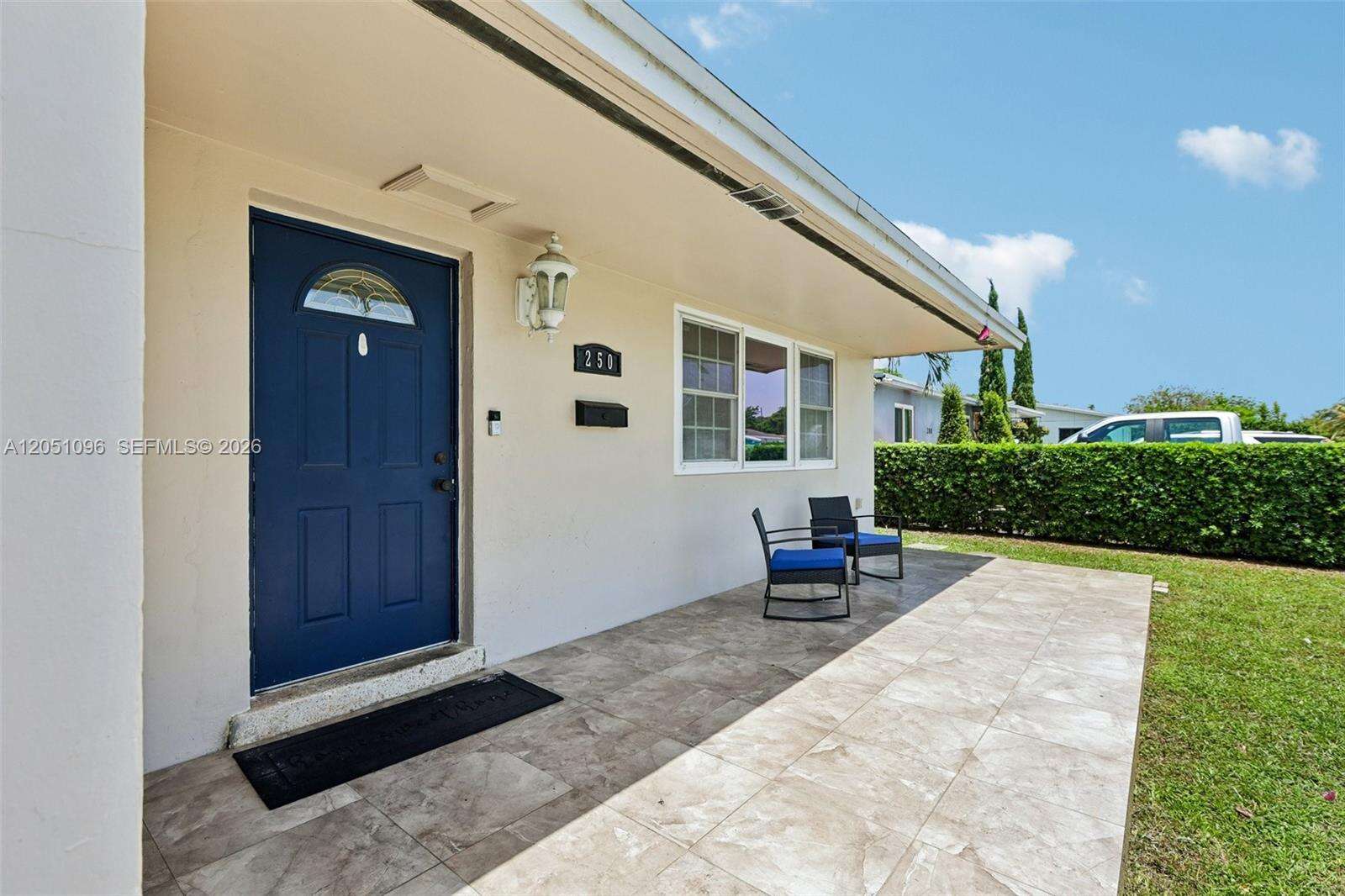 250 66th Ave, Hollywood, FL 33024 - For Sale photo 2