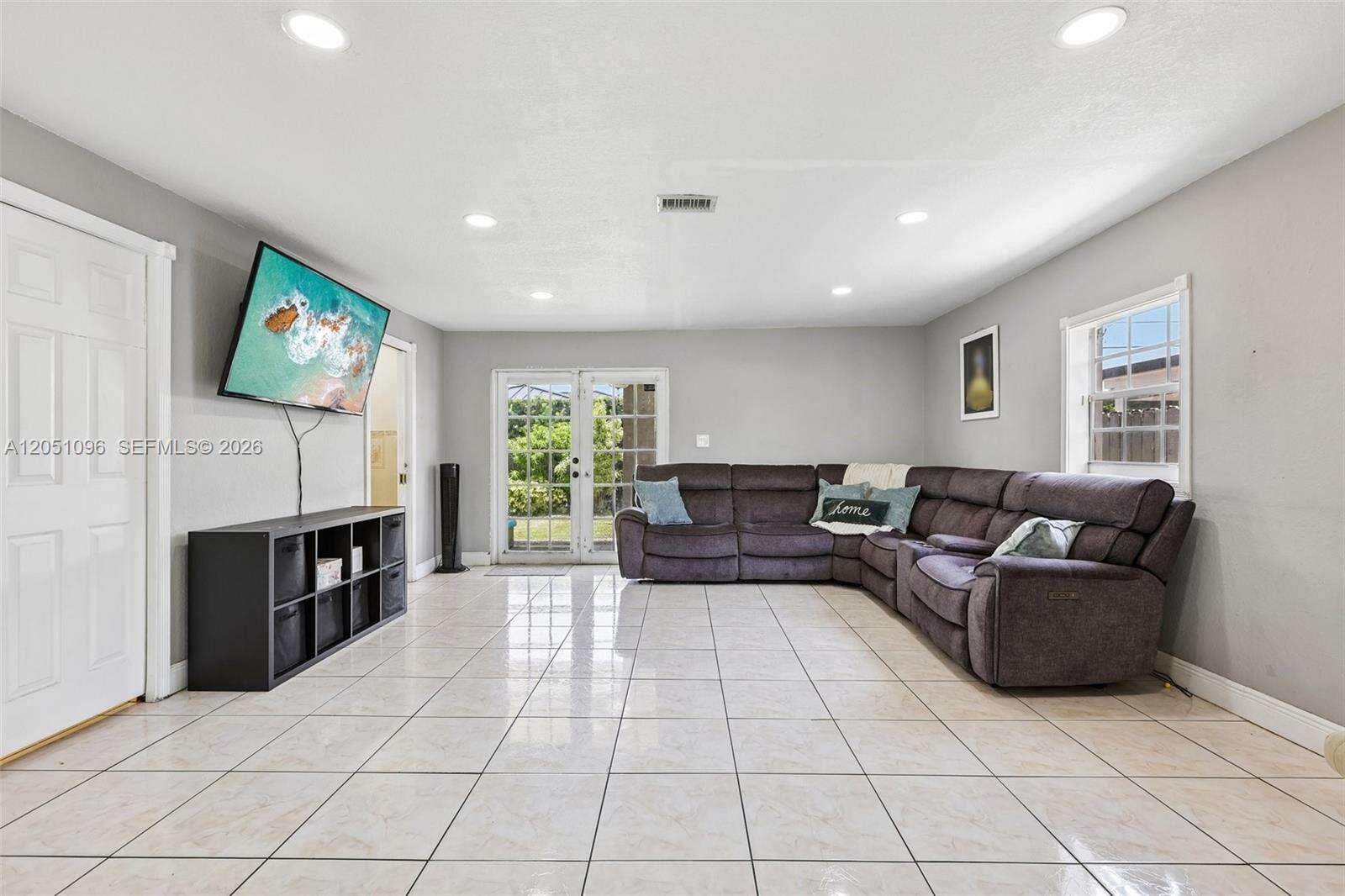 250 66th Ave, Hollywood, FL 33024 - For Sale photo 18