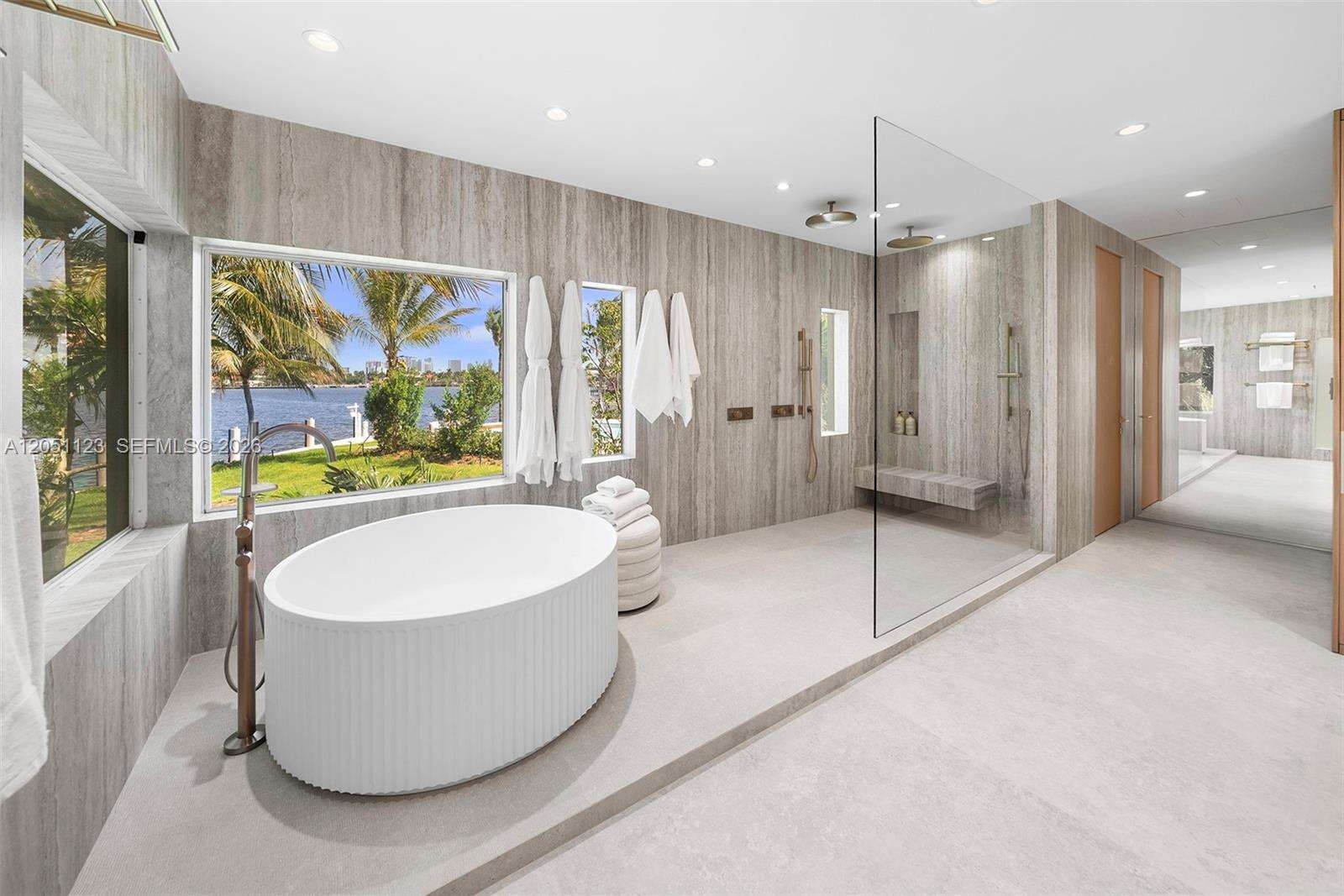 900 Northlake Dr, Hollywood, FL 33019 - For Sale photo 48