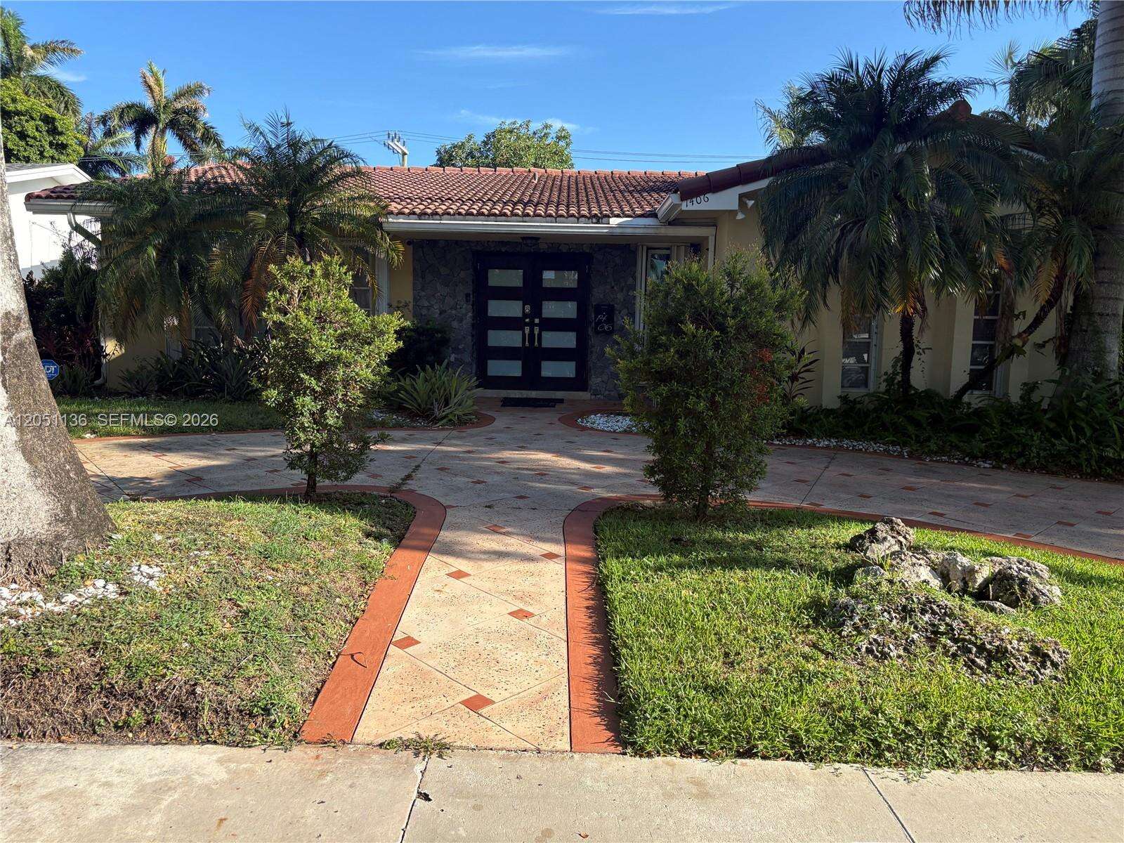 1406 Coolidge St, Hollywood, FL 33020 - For Sale photo 2