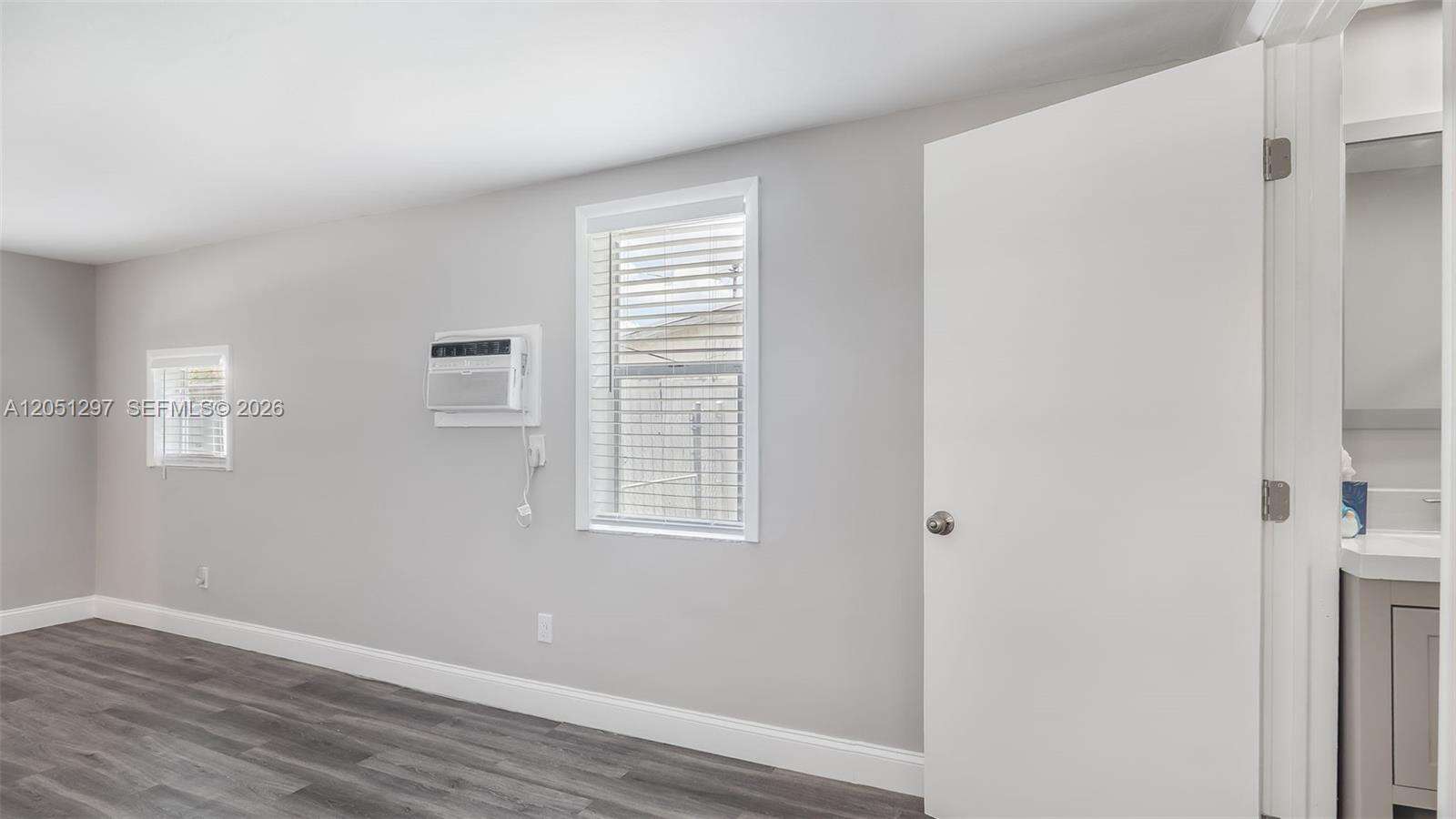 523 60th Way, Hollywood, FL 33024 - For Sale photo 8
