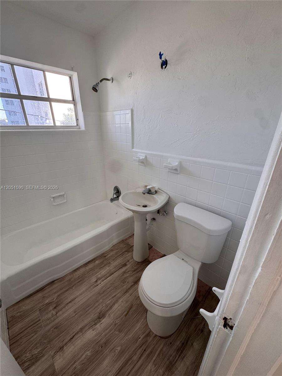 7800 Byron Ave, Miami Beach, FL 33141 - For Sale photo 6