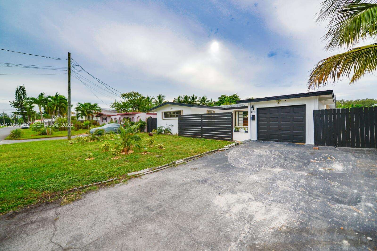 2443 Tortugas Ln, Fort Lauderdale, FL 33312 - For Sale photo 3