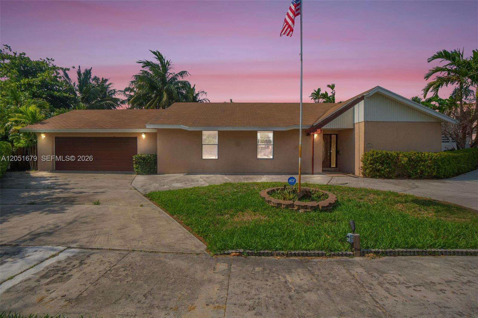 2917 Mckinley St, Hollywood, FL 33020 - For Sale photo 2