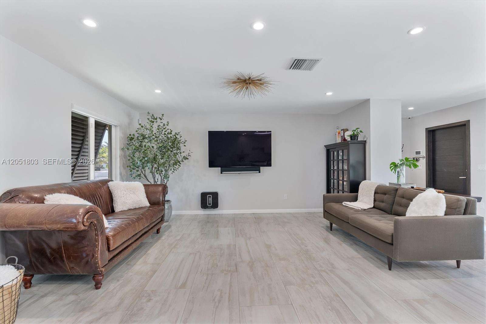 1255 Taylor St, Hollywood, FL 33019 - Pending Sale photo 10