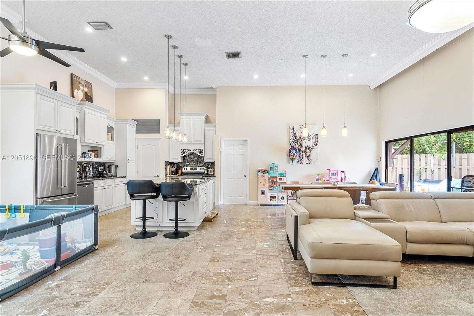 2707 Parkview Dr, Hallandale Beach, FL 33009 - For Sale photo 2