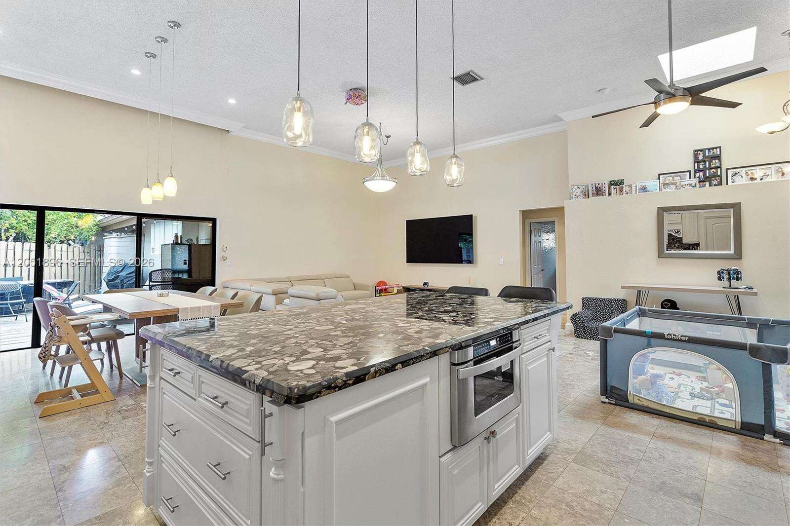 2707 Parkview Dr, Hallandale Beach, FL 33009 - For Sale photo 11