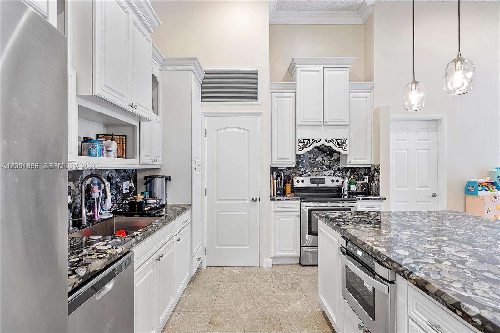 2707 Parkview Dr, Hallandale Beach, FL 33009 - For Sale photo 8