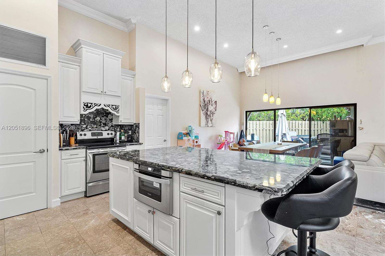 2707 Parkview Dr, Hallandale Beach, FL 33009 - For Sale photo 10