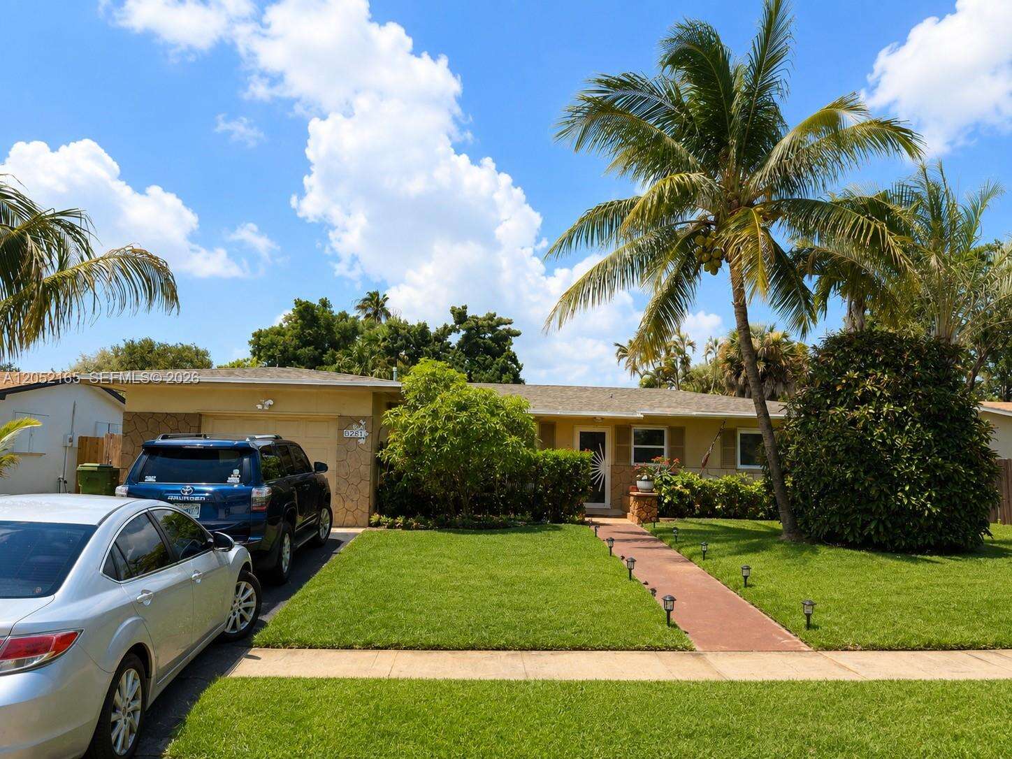 8291 17th Ct, Pembroke Pines, FL 33024 - For Sale photo 1