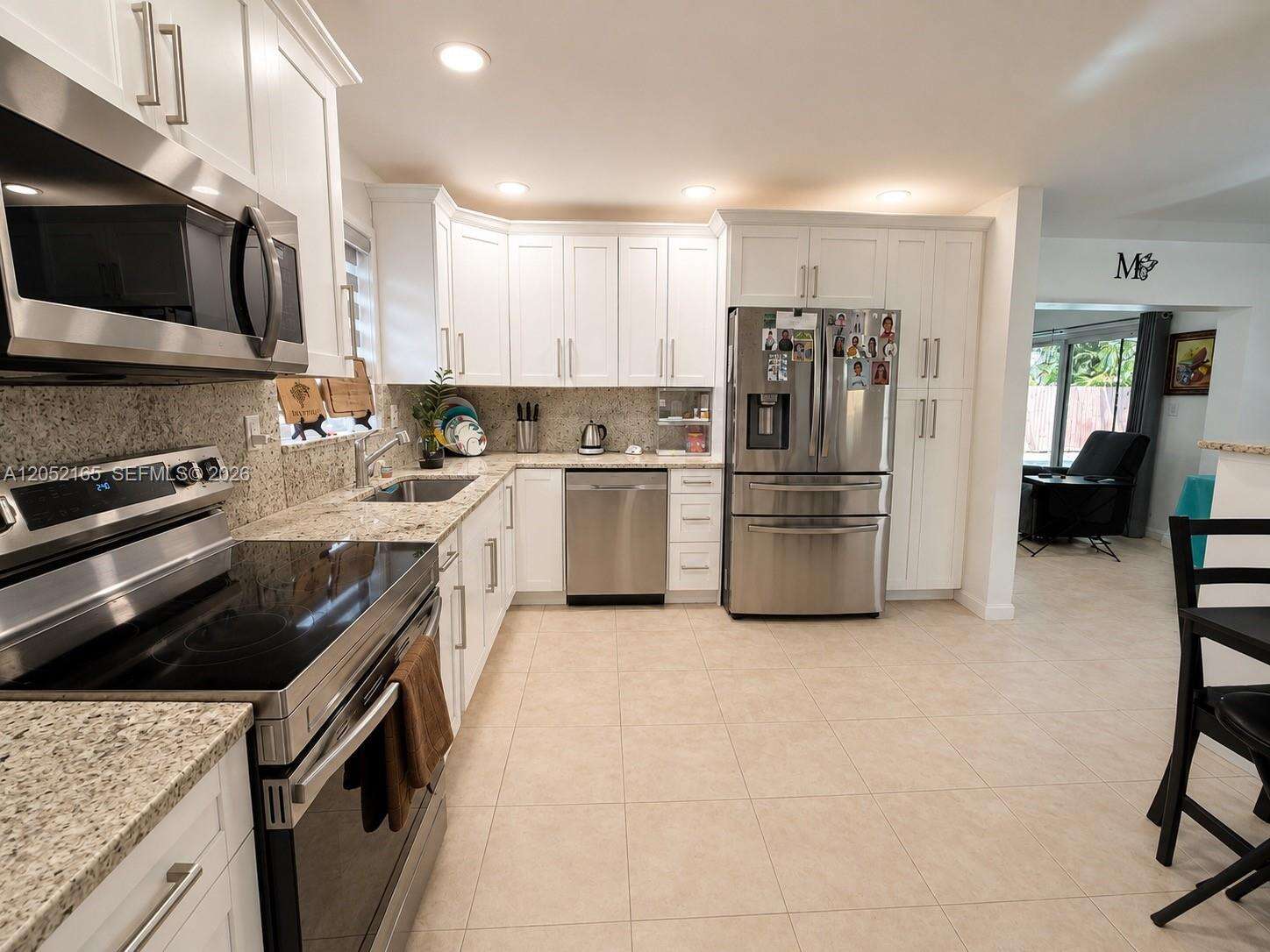 8291 17th Ct, Pembroke Pines, FL 33024 - For Sale photo 2
