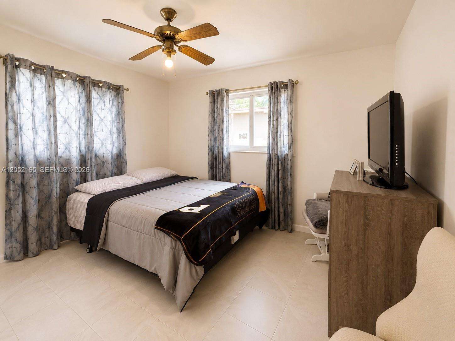 8291 17th Ct, Pembroke Pines, FL 33024 - For Sale photo 5