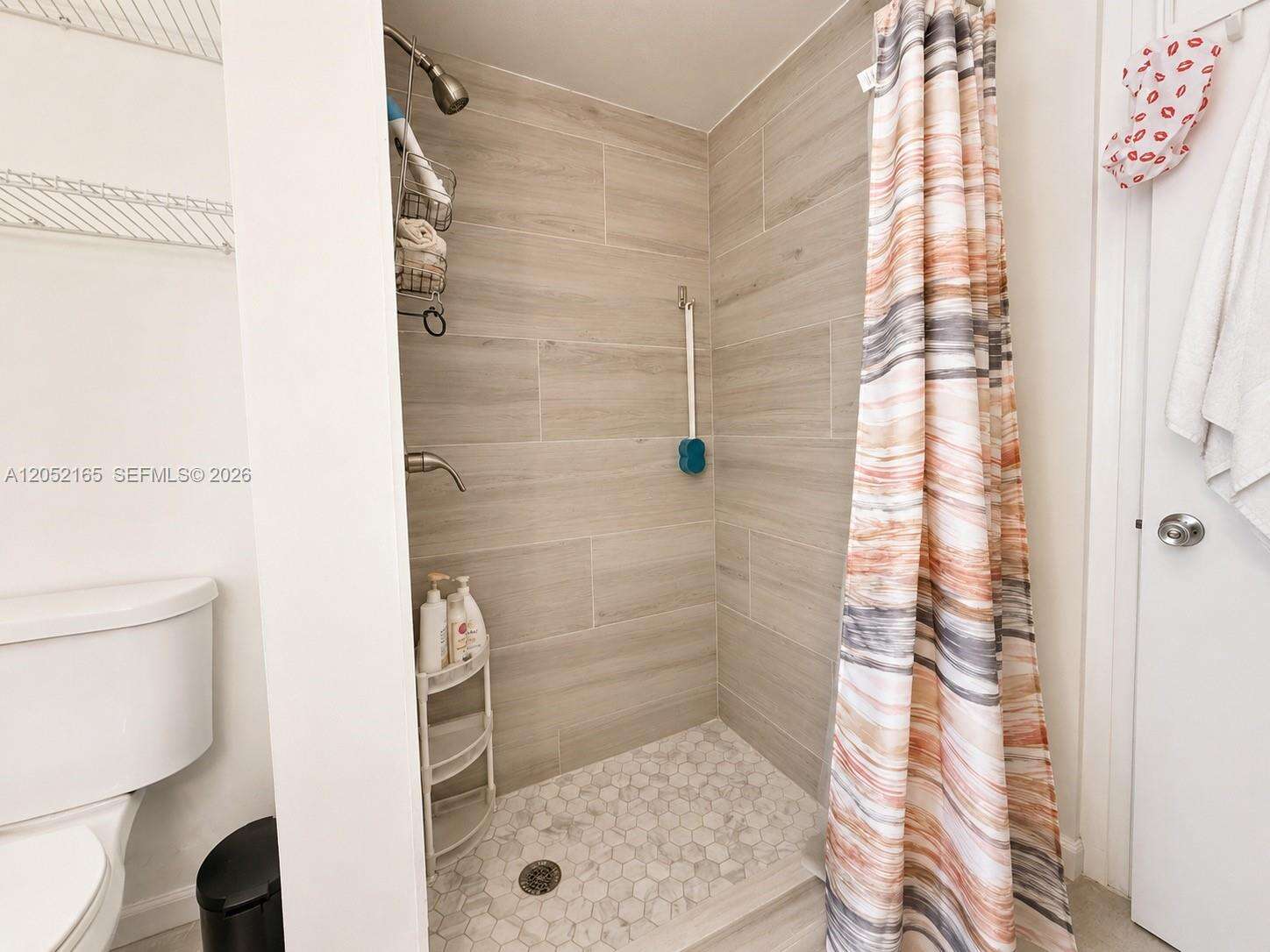 8291 17th Ct, Pembroke Pines, FL 33024 - For Sale photo 7