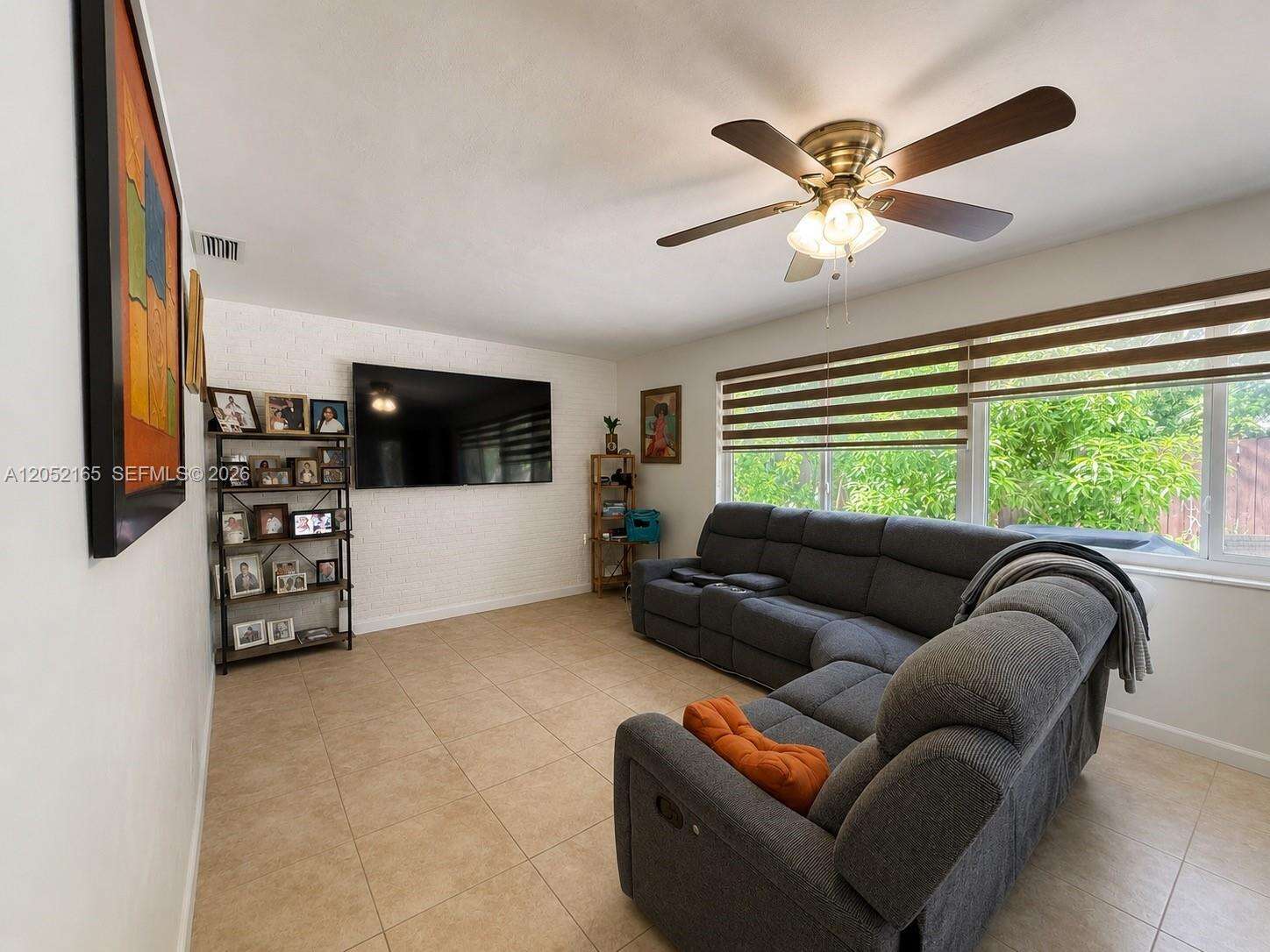 8291 17th Ct, Pembroke Pines, FL 33024 - For Sale photo 8