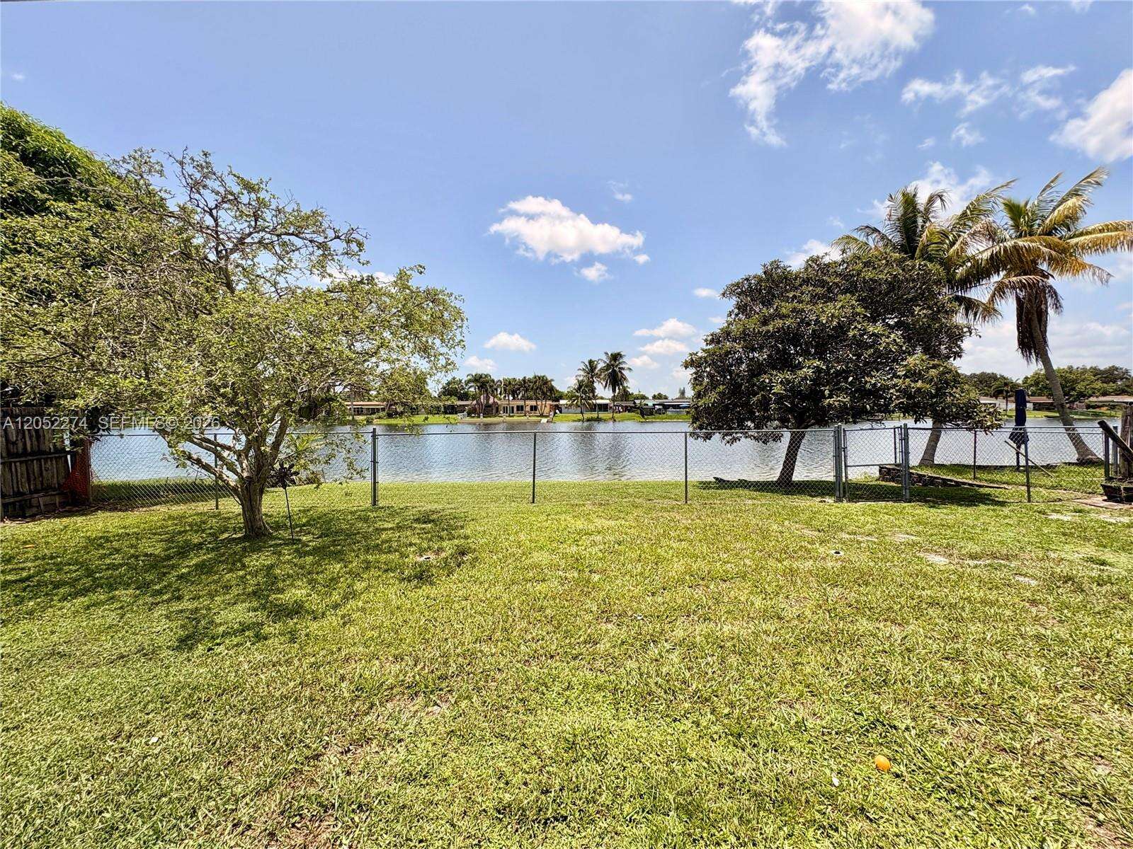 8220 15th St, Pembroke Pines, FL 33024 - Pending Sale photo 1