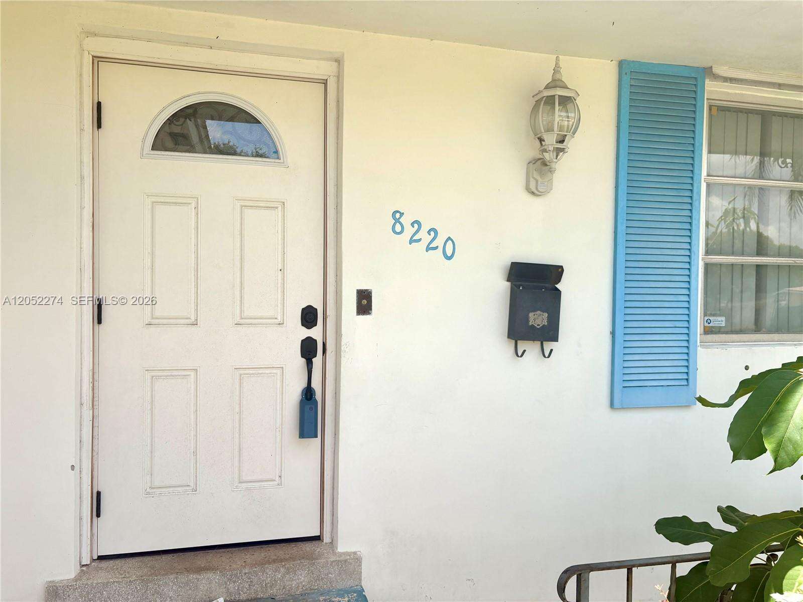 8220 15th St, Pembroke Pines, FL 33024 - Pending Sale photo 4