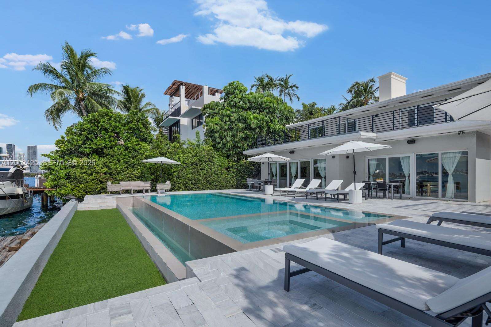 1300 Venetian Way, Miami, FL 33139 - For Sale photo 21