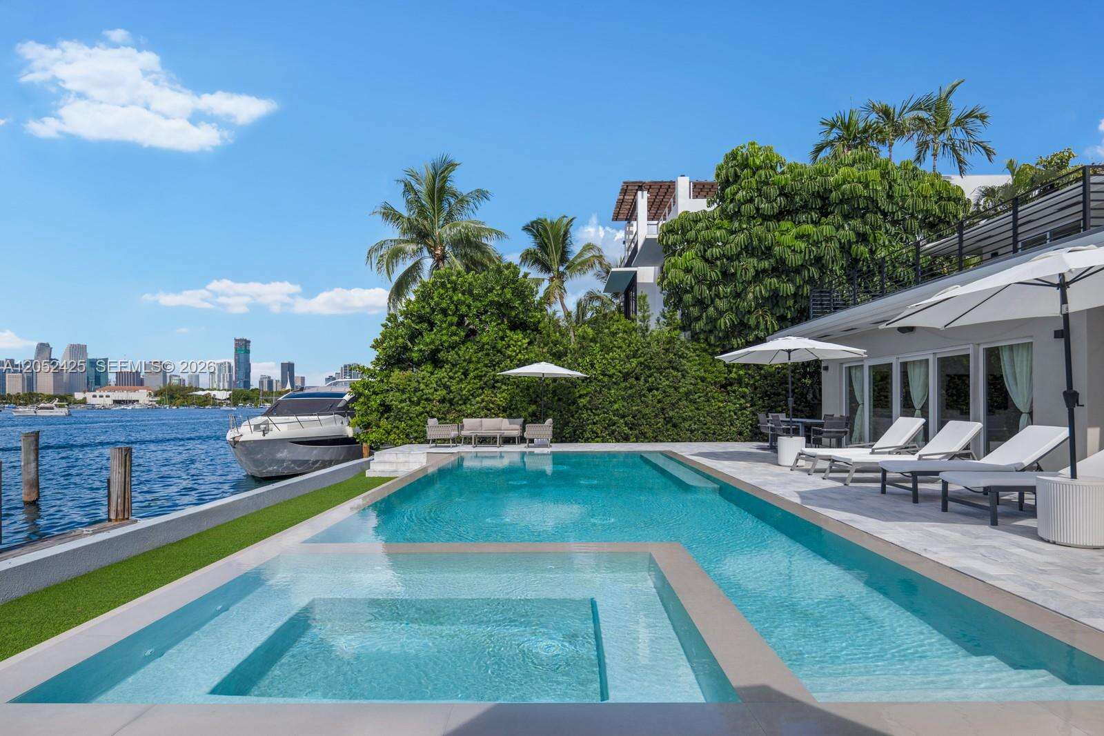 1300 Venetian Way, Miami, FL 33139 - For Sale photo 9