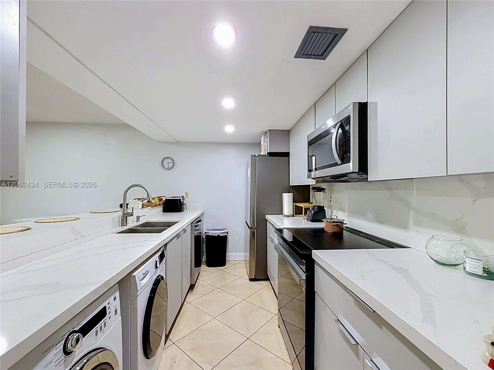 1110 Fairway Rd, Pembroke Pines, FL 33026 - For Sale photo 17