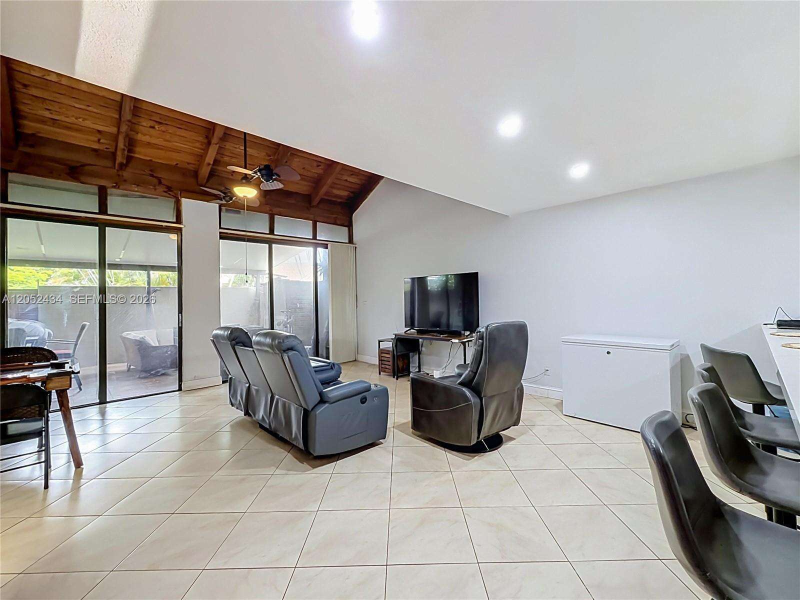 1110 Fairway Rd, Pembroke Pines, FL 33026 - For Sale photo 28