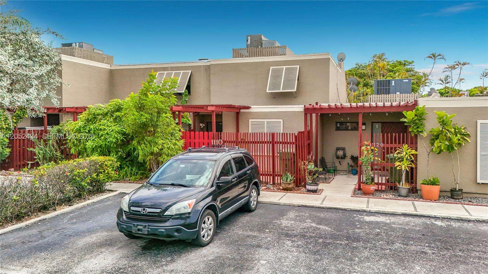 1110 Fairway Rd, Pembroke Pines, FL 33026 - For Sale photo 6