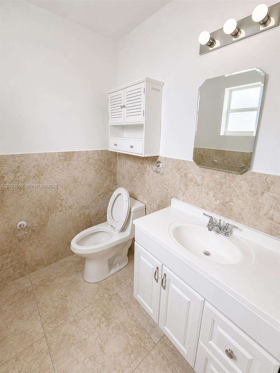 3710 54th Ave, Hollywood, FL 33021 - For Sale photo 10