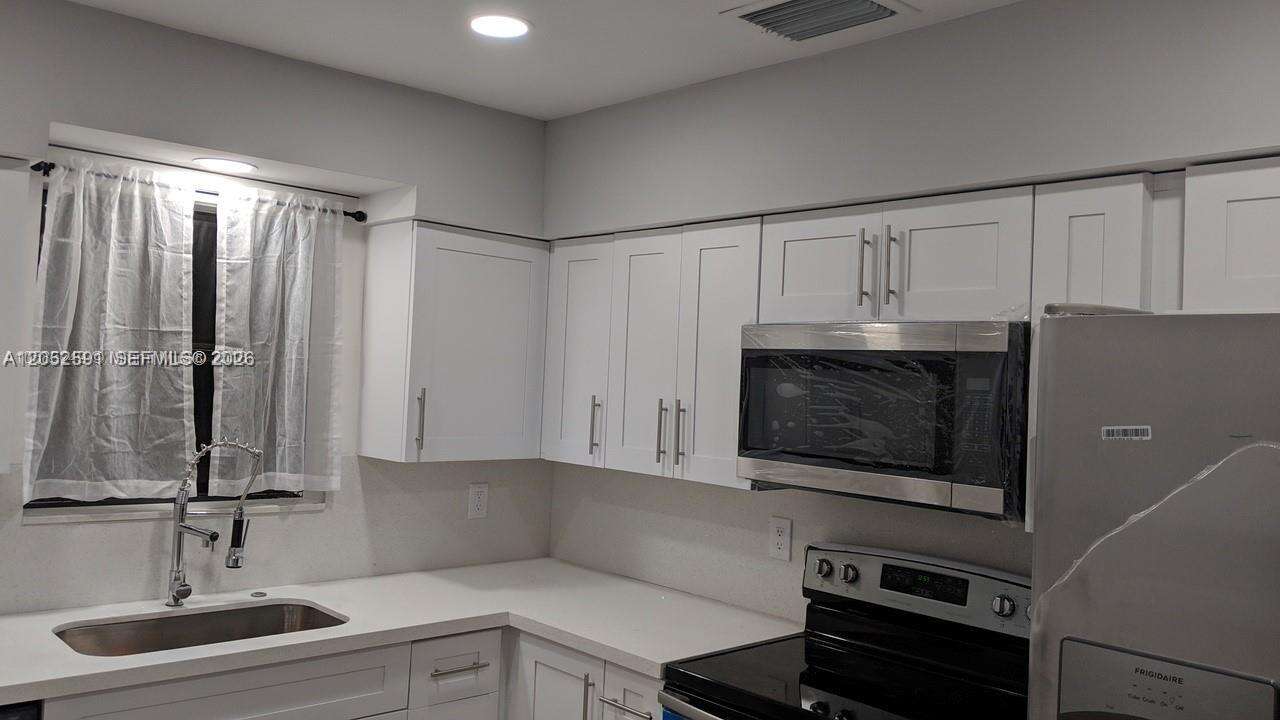 6461 Evans St, Hollywood, FL 33024 - For Sale photo 8
