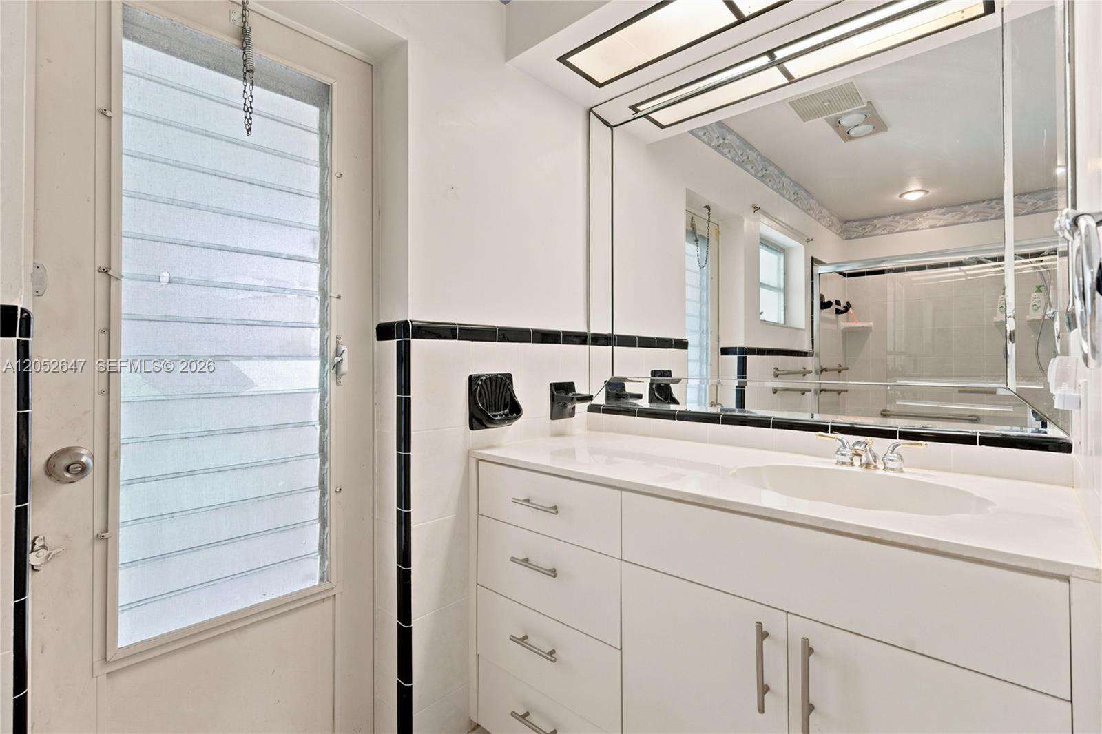 8 Castle Harbor Is, Fort Lauderdale, FL 33308 - For Sale photo 22