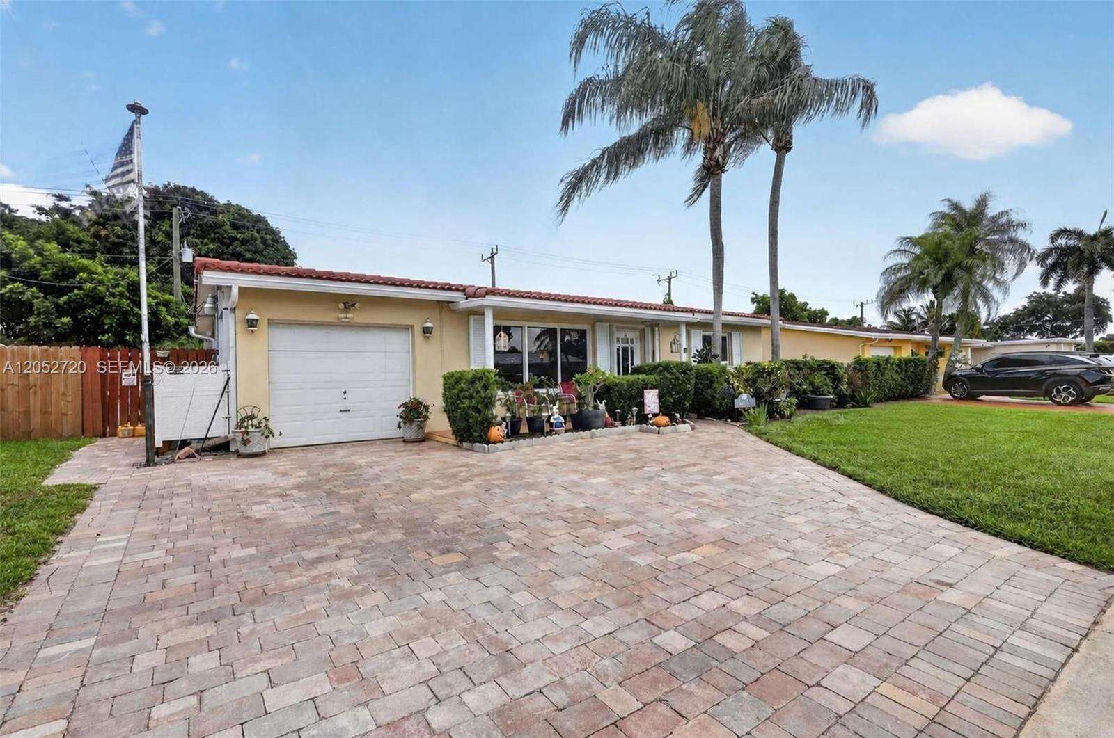 6361 Scott St, Hollywood, FL 33024 - For Sale photo 2