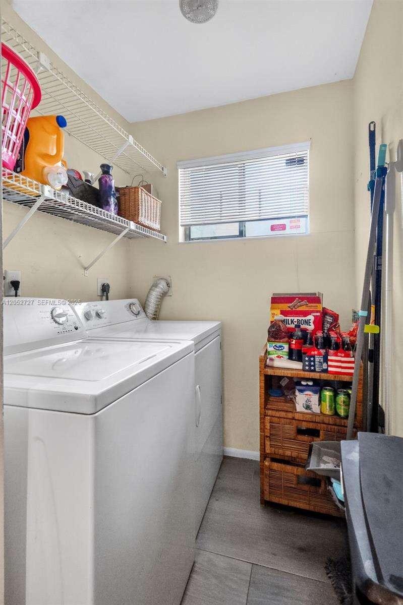 2377 37th Ave, Hollywood, FL 33021 - For Sale photo 14