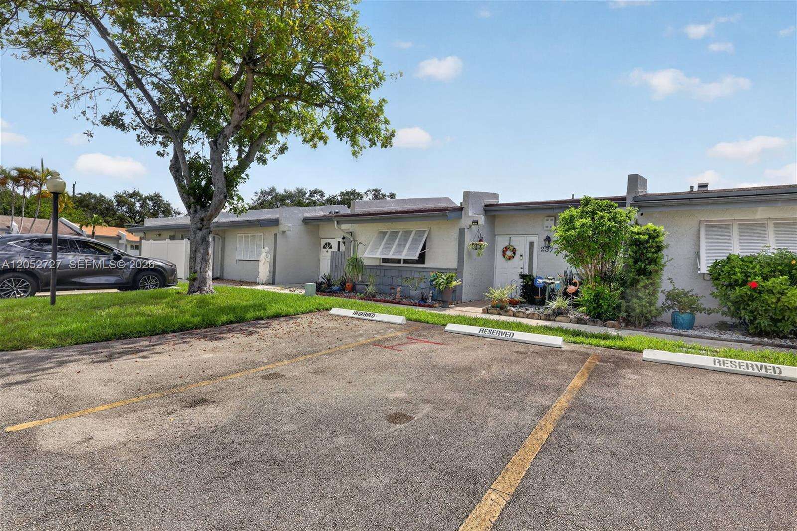 2377 37th Ave, Hollywood, FL 33021 - For Sale photo 5