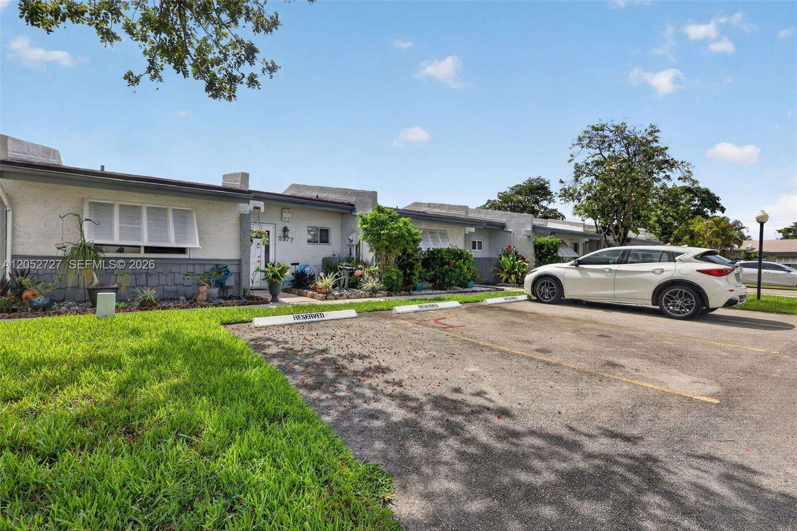 2377 37th Ave, Hollywood, FL 33021 - For Sale photo 6