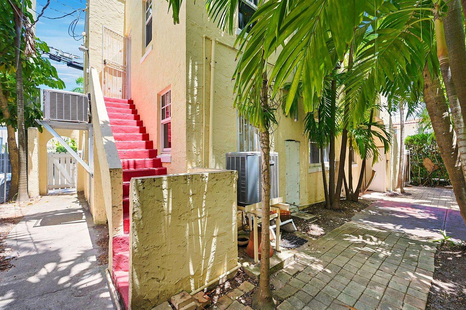 927 4th, Miami Beach, FL 33139 - For Sale photo 13