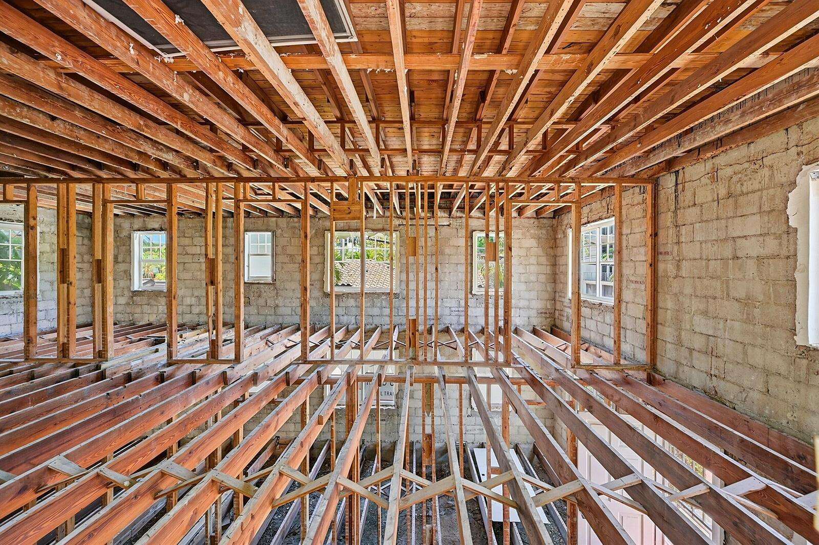 927 4th, Miami Beach, FL 33139 - For Sale photo 8