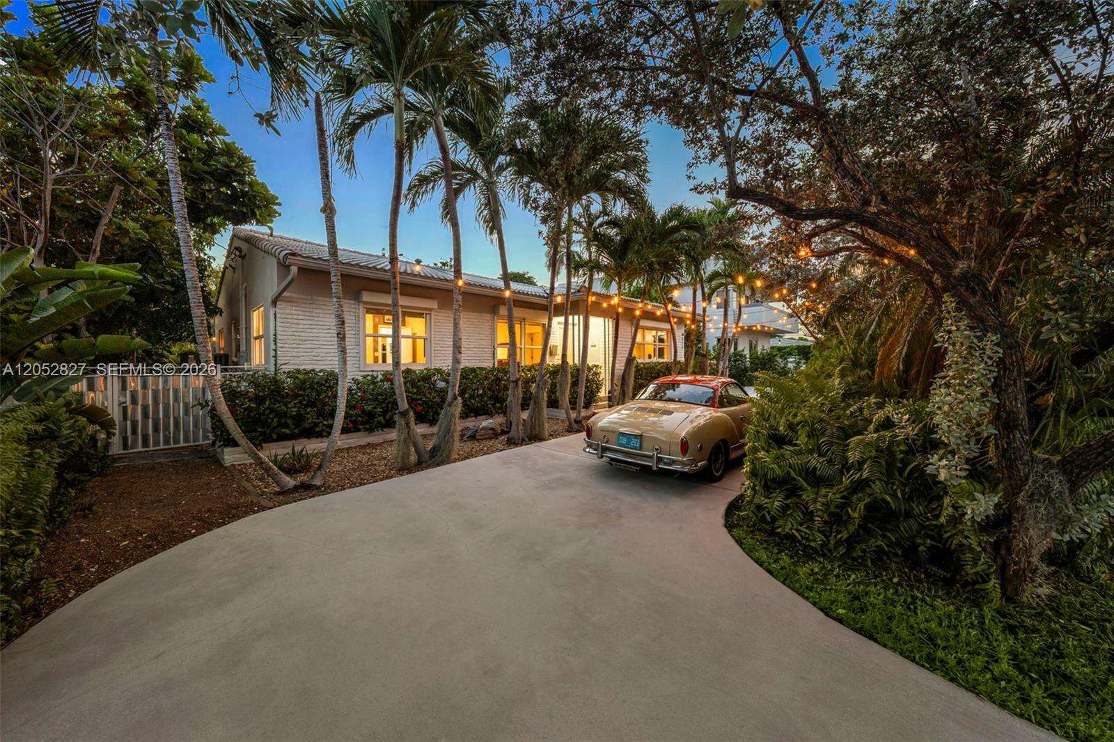 9172 Carlyle Ave, Surfside, FL 33154 - For Sale photo 2