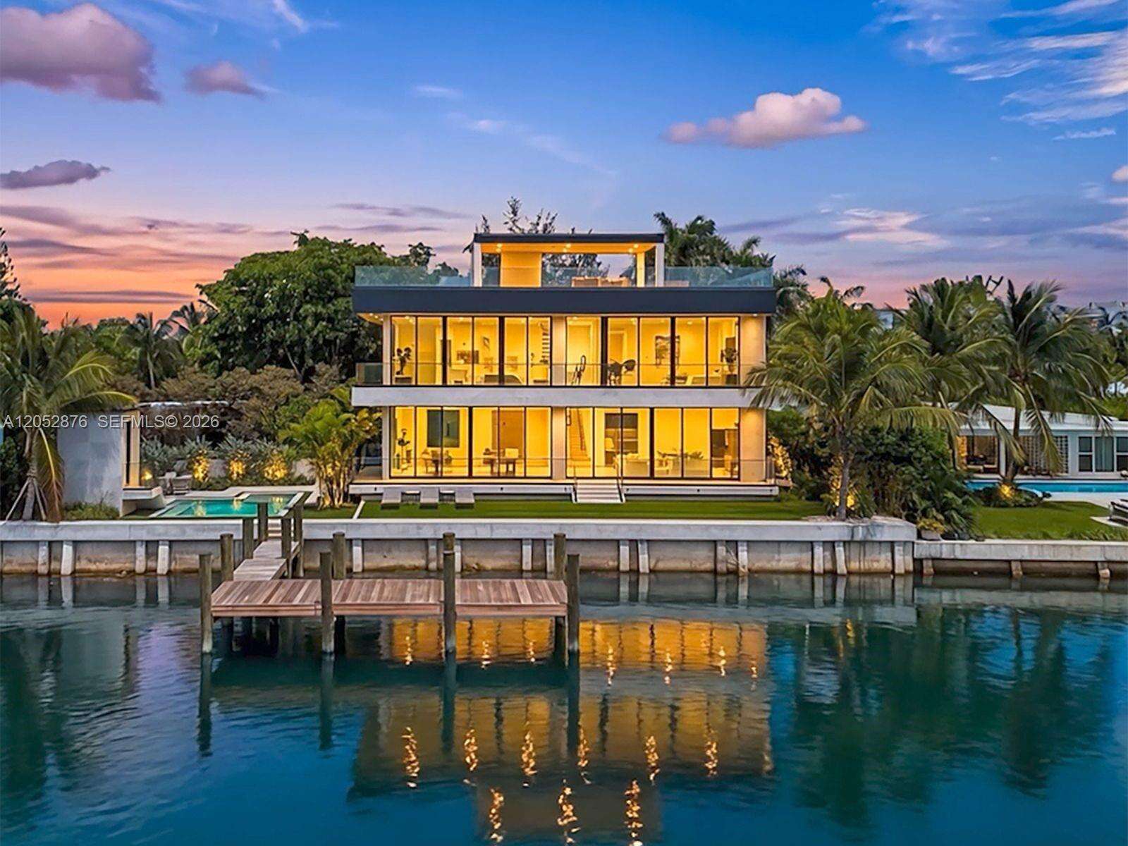 1141 Biscayne Point Rd, Miami Beach, FL 33141 - For Sale photo 1