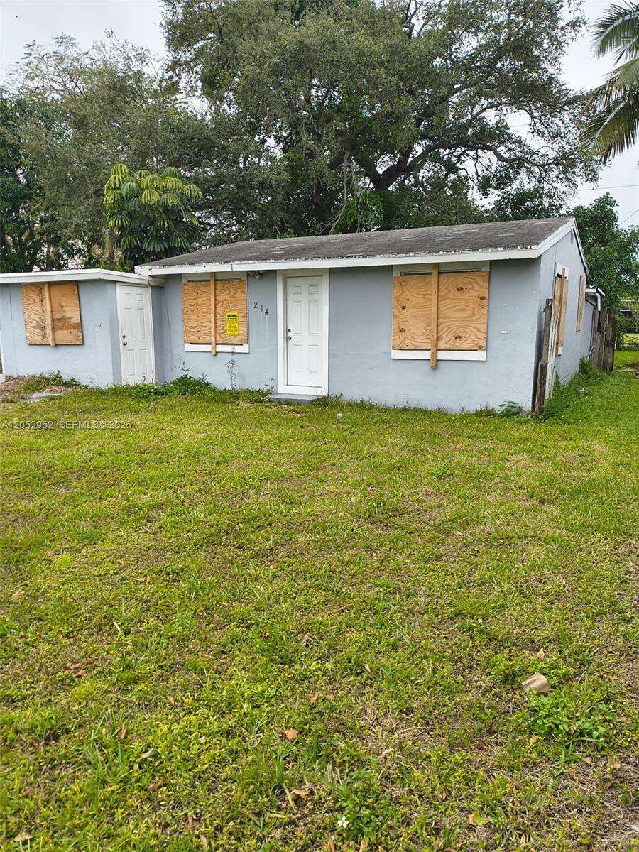 214 61st Ter, Hollywood, FL 33024 - Pending Sale photo 2