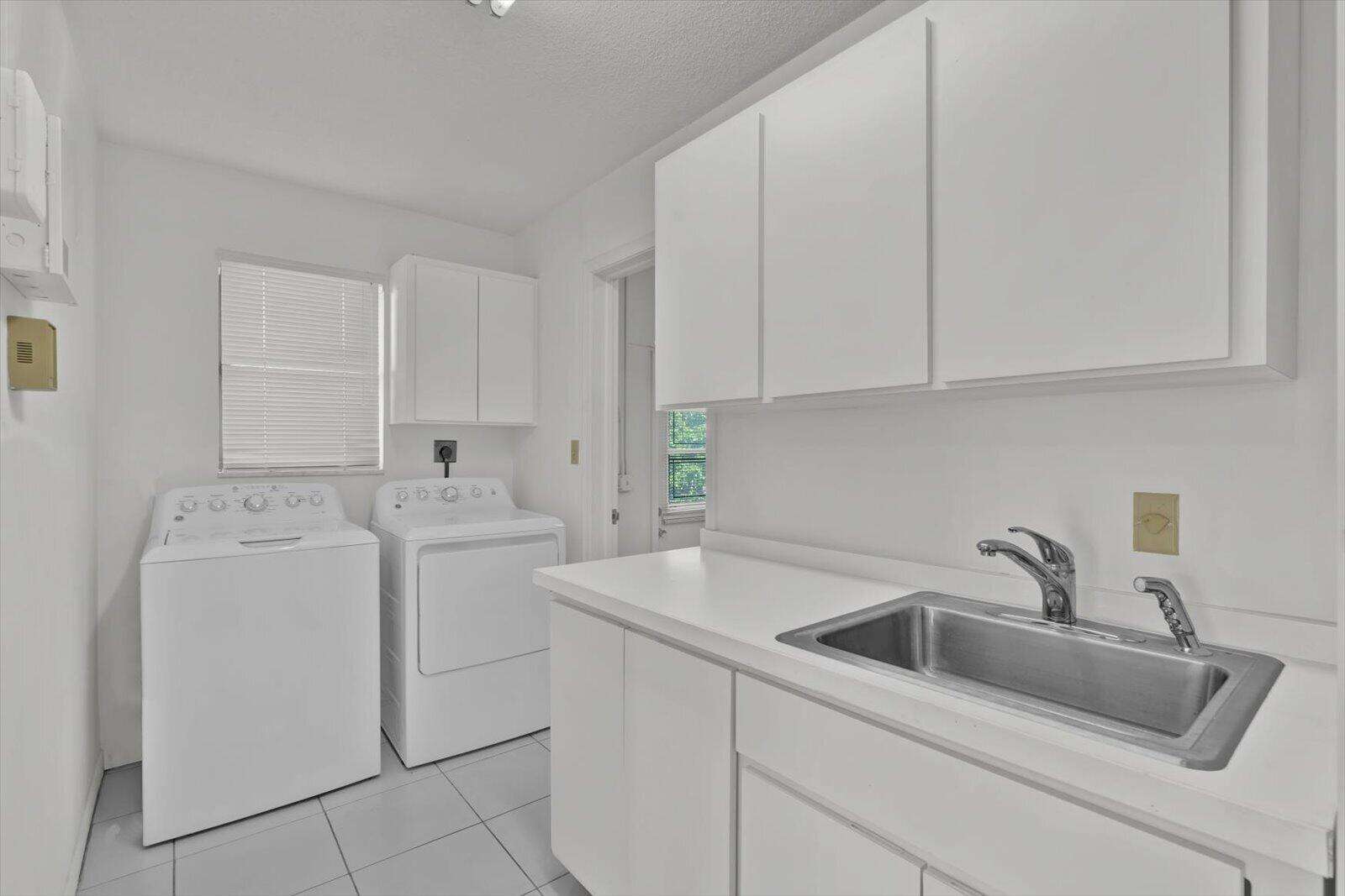 3500 45th, Hollywood, FL 33021 - For Sale photo 38