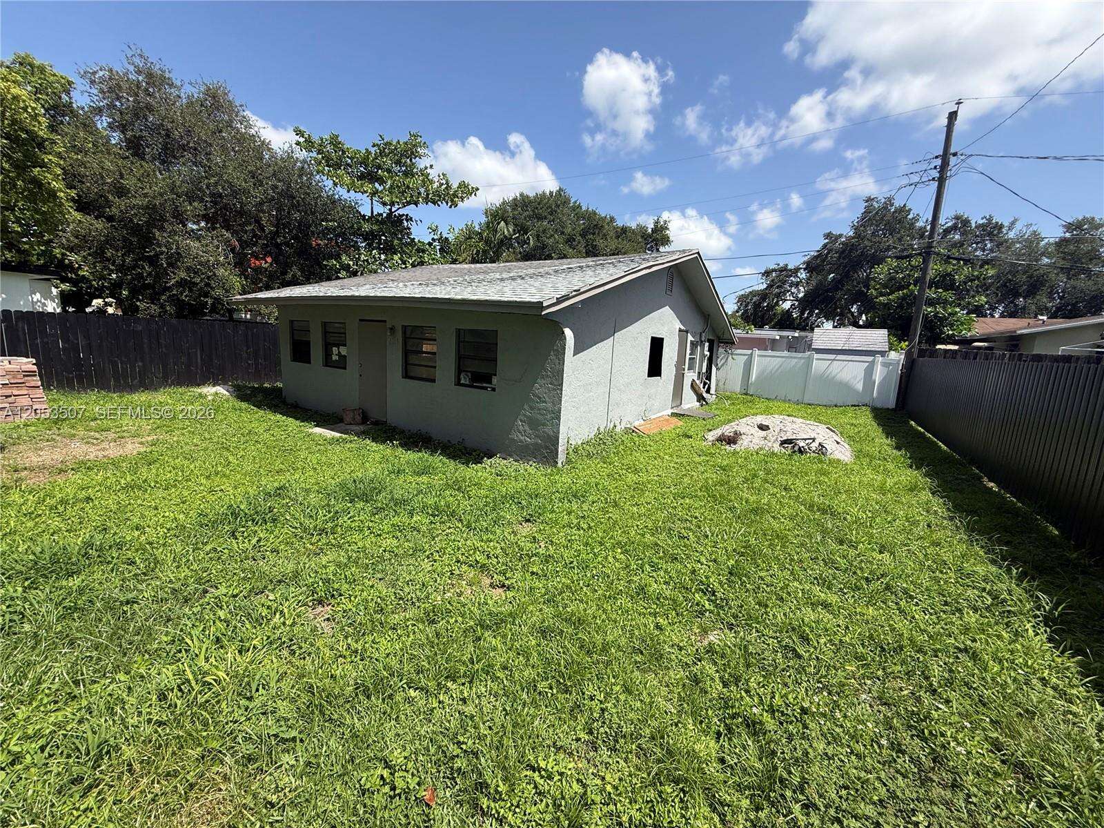 6123 Call St, Hollywood, FL 33024 - For Sale photo 1