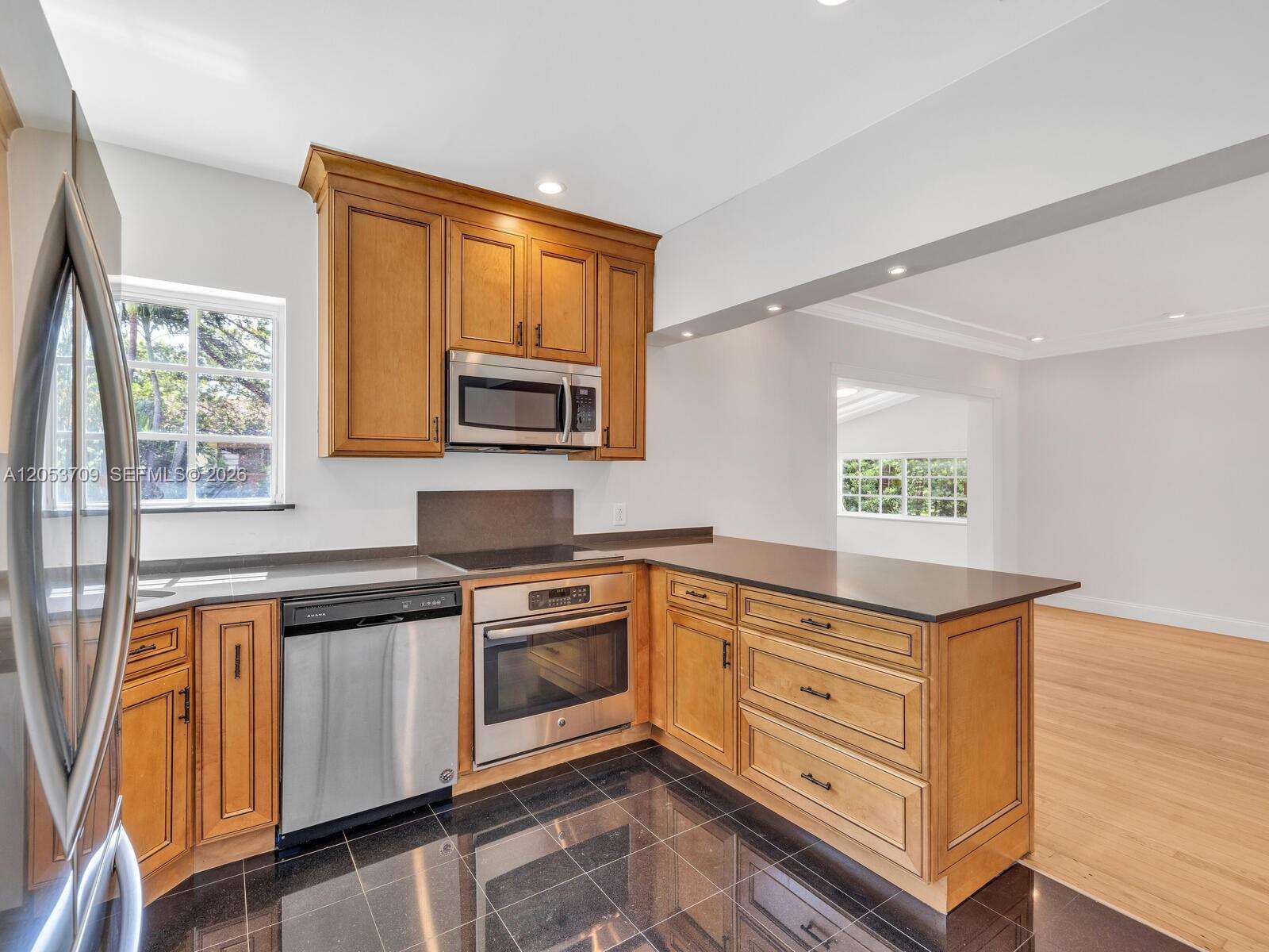 9033 Carlyle Ave, Surfside, FL 33154 - For Sale photo 14