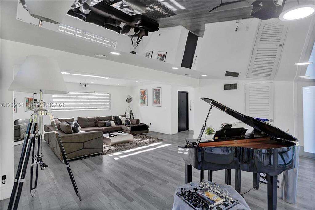 1500 Park Rd, Hollywood, FL 33021 - Pending Sale photo 7