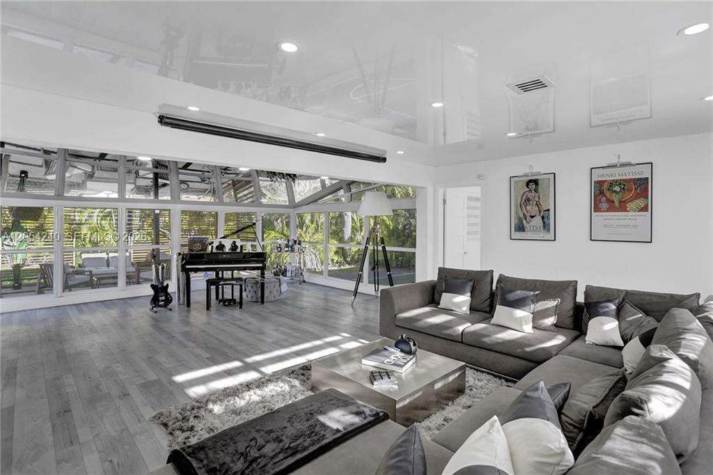 1500 Park Rd, Hollywood, FL 33021 - Pending Sale photo 8