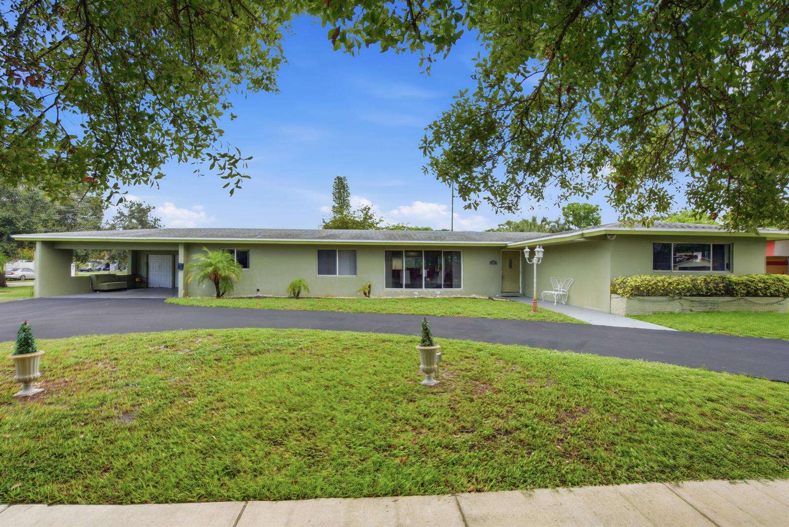 1000 Wyoming, Fort Lauderdale, FL 33312 - For Sale photo 2